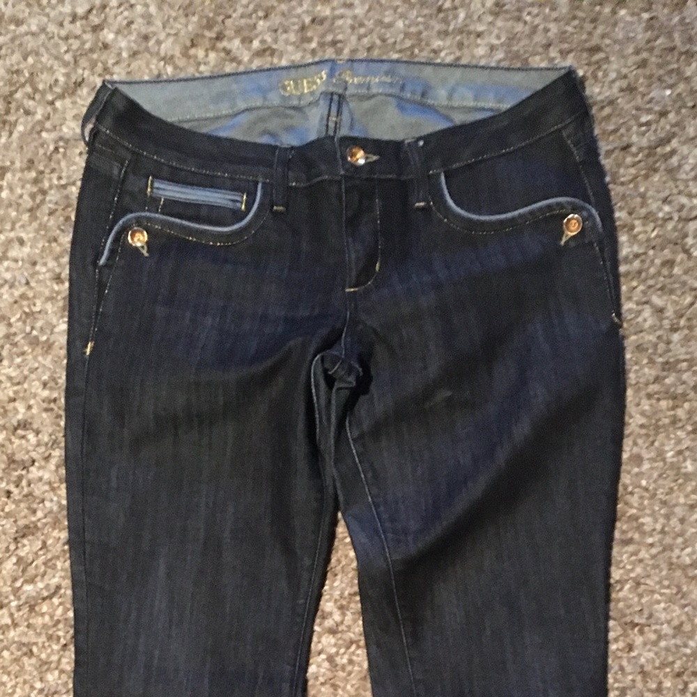 Guess Jeans.